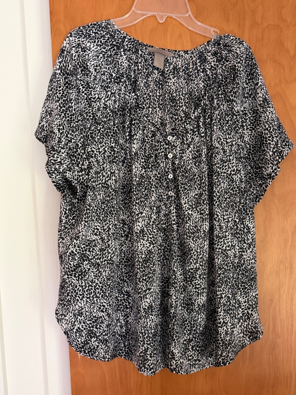 H&M Black and White Printed Short-Sleeve Blouse